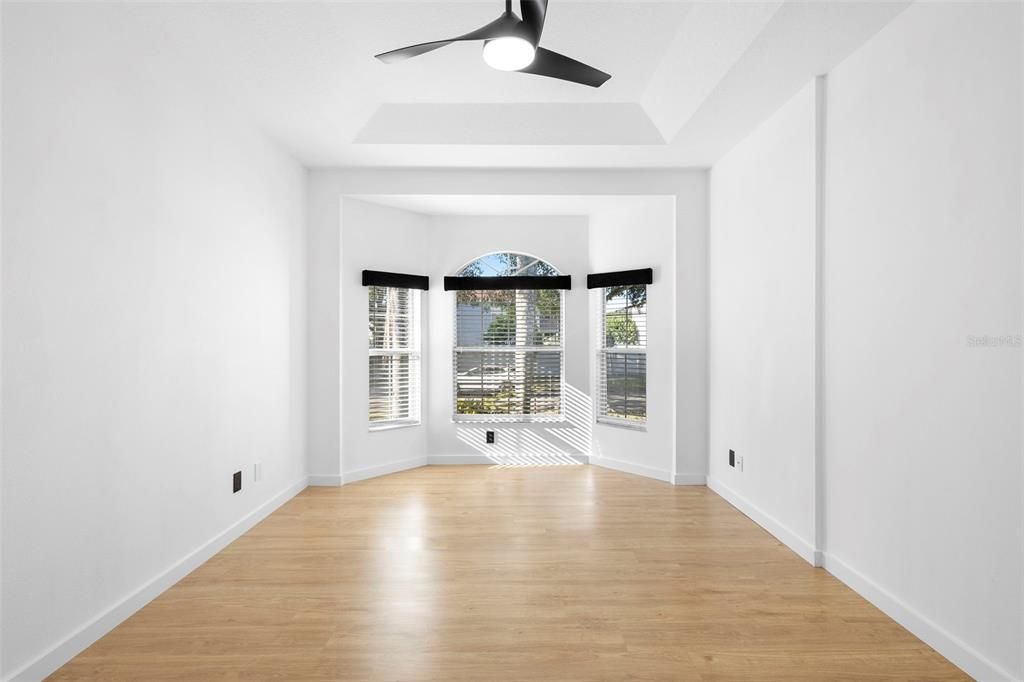 Active With Contract: $532,000 (3 beds, 2 baths, 1900 Square Feet)