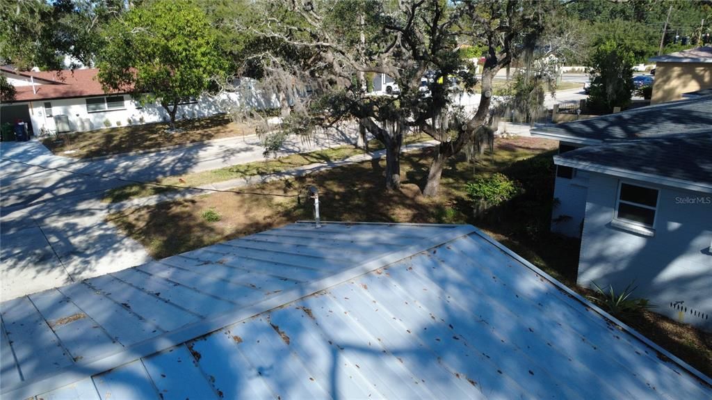 For Sale: $890,000 (3 beds, 2 baths, 1852 Square Feet)