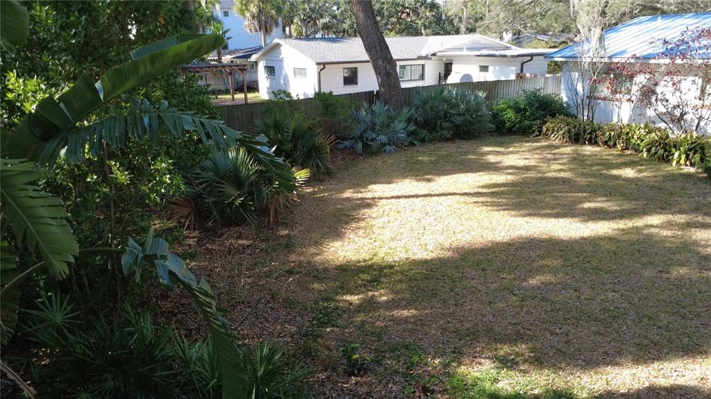 For Sale: $890,000 (3 beds, 2 baths, 1852 Square Feet)