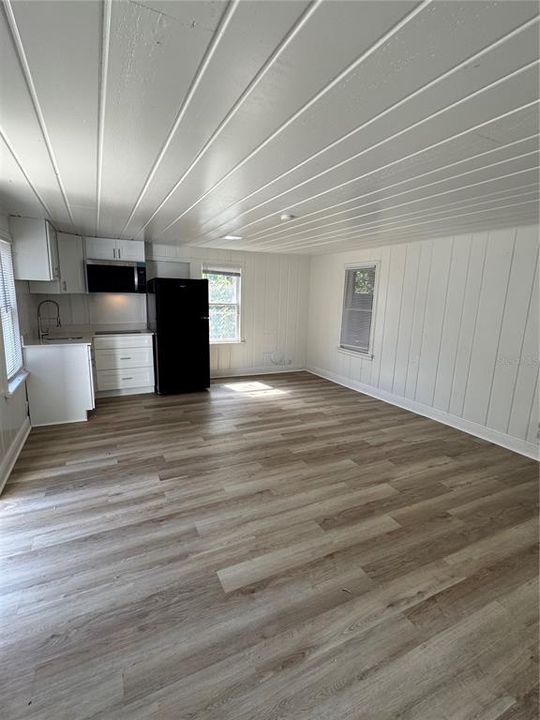 For Rent: $1,100 (0 beds, 1 baths, 500 Square Feet)