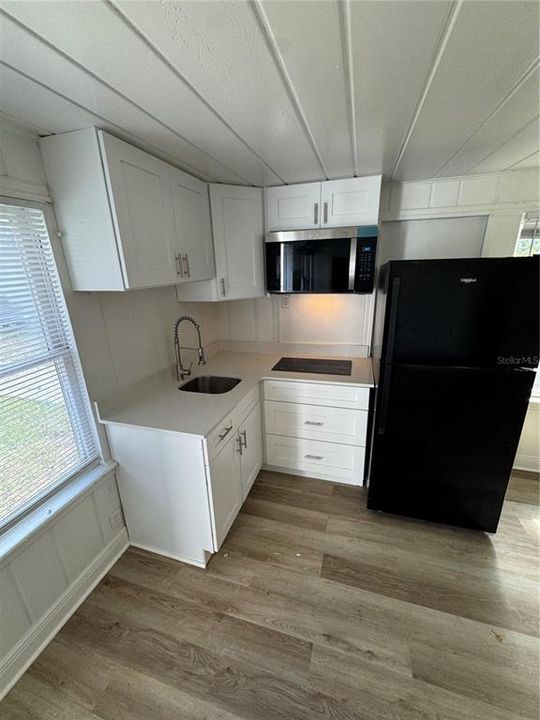 For Rent: $1,100 (0 beds, 1 baths, 500 Square Feet)