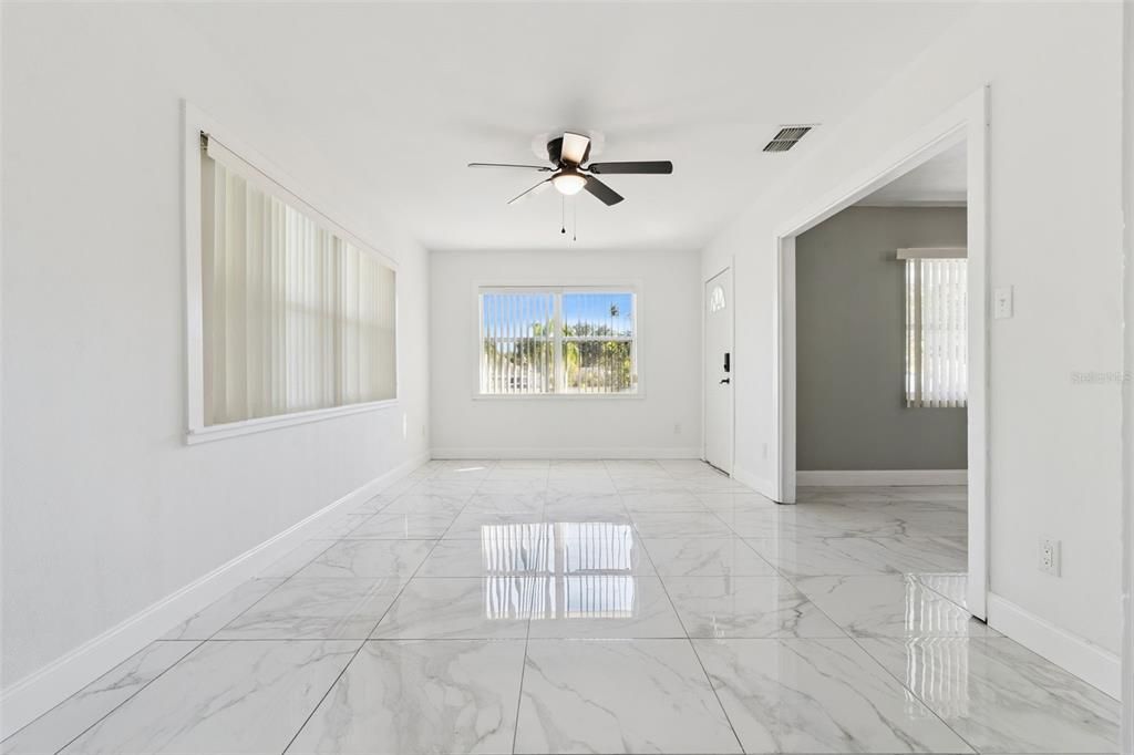 For Sale: $319,900 (3 beds, 1 baths, 1552 Square Feet)