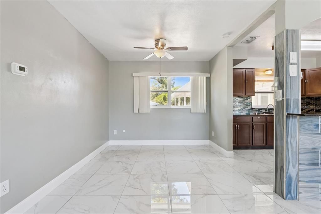 For Sale: $319,900 (3 beds, 1 baths, 1552 Square Feet)