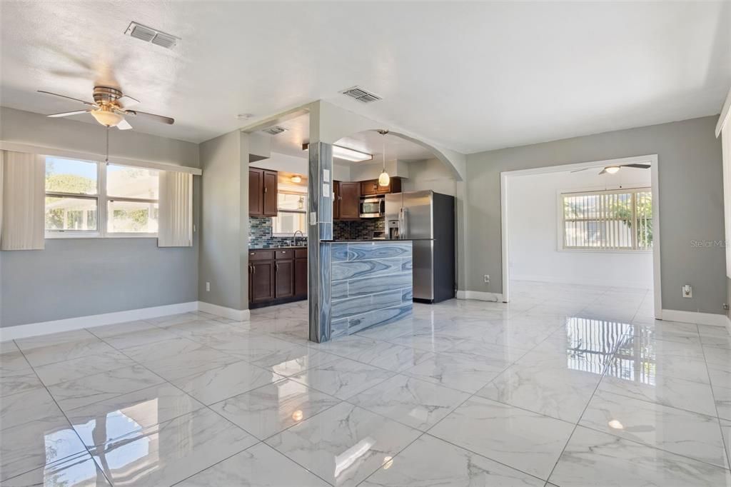 For Sale: $319,900 (3 beds, 1 baths, 1552 Square Feet)