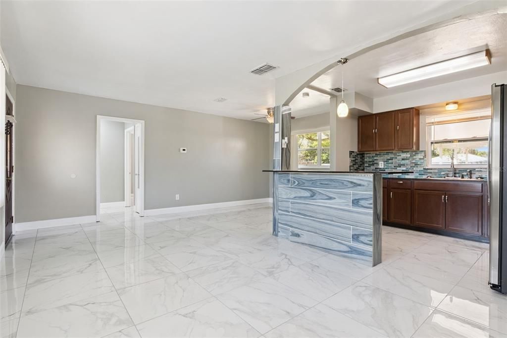 For Sale: $319,900 (3 beds, 1 baths, 1552 Square Feet)