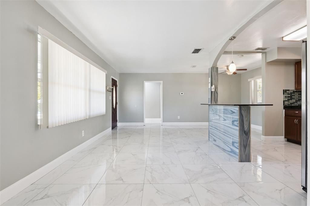 For Sale: $319,900 (3 beds, 1 baths, 1552 Square Feet)