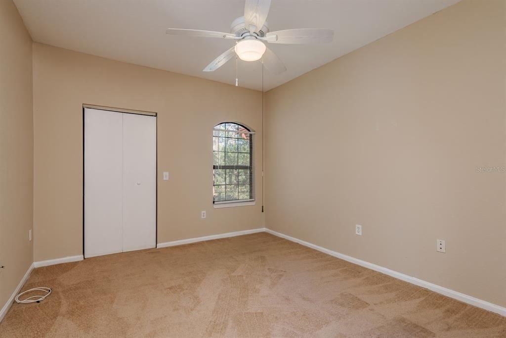 Activo con contrato: $2,200 (3 camas, 2 baños, 1510 Pies cuadrados)