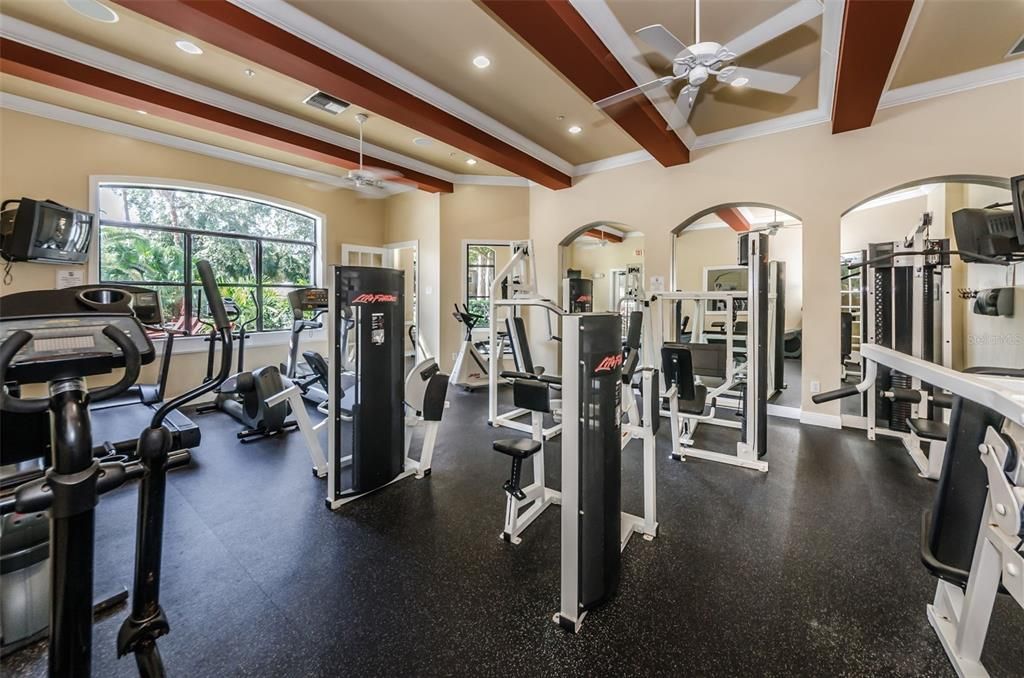 Activo con contrato: $2,200 (3 camas, 2 baños, 1510 Pies cuadrados)