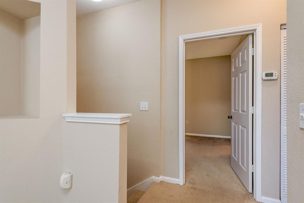 Activo con contrato: $2,200 (3 camas, 2 baños, 1510 Pies cuadrados)