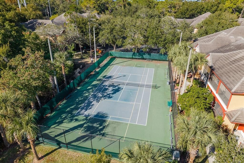 Activo con contrato: $2,200 (3 camas, 2 baños, 1510 Pies cuadrados)