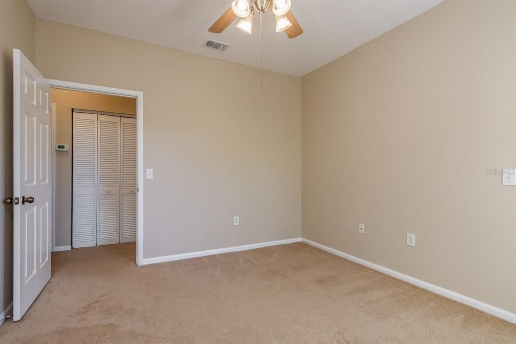 Activo con contrato: $2,200 (3 camas, 2 baños, 1510 Pies cuadrados)