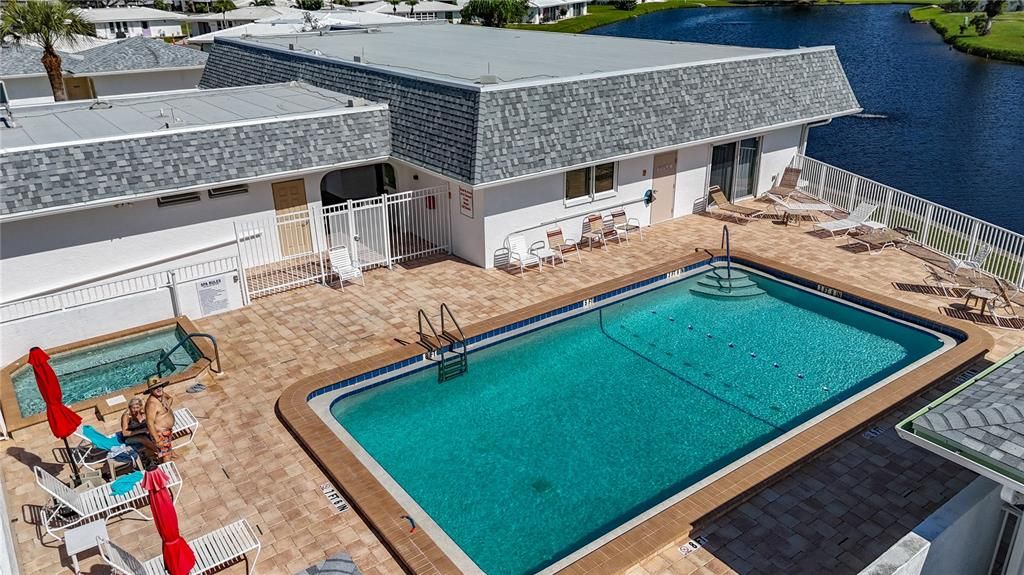 For Sale: $225,000 (2 beds, 2 baths, 1208 Square Feet)