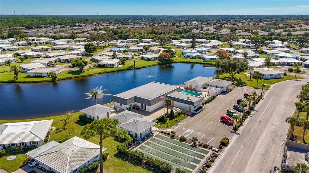 For Sale: $225,000 (2 beds, 2 baths, 1208 Square Feet)