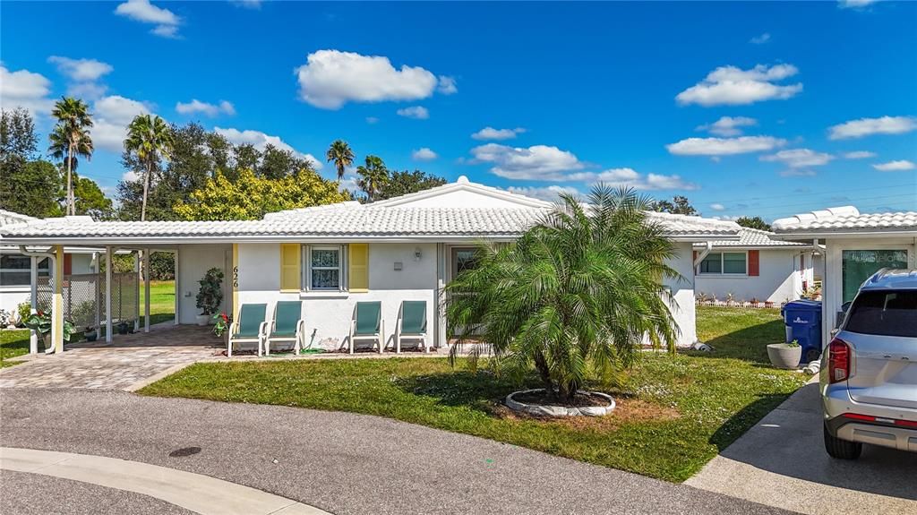 For Sale: $225,000 (2 beds, 2 baths, 1208 Square Feet)