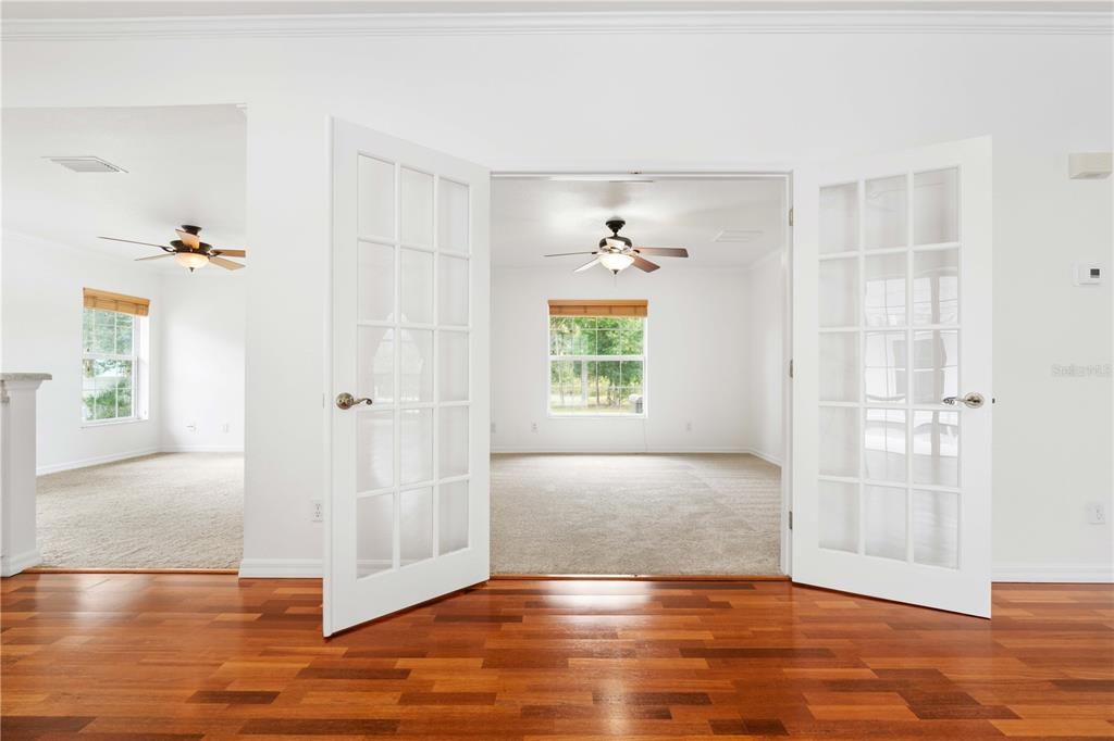 Activo con contrato: $615,000 (4 camas, 3 baños, 3112 Pies cuadrados)