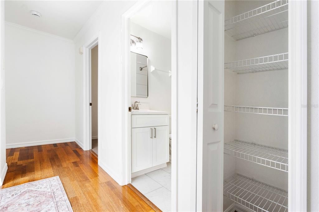 Activo con contrato: $615,000 (4 camas, 3 baños, 3112 Pies cuadrados)