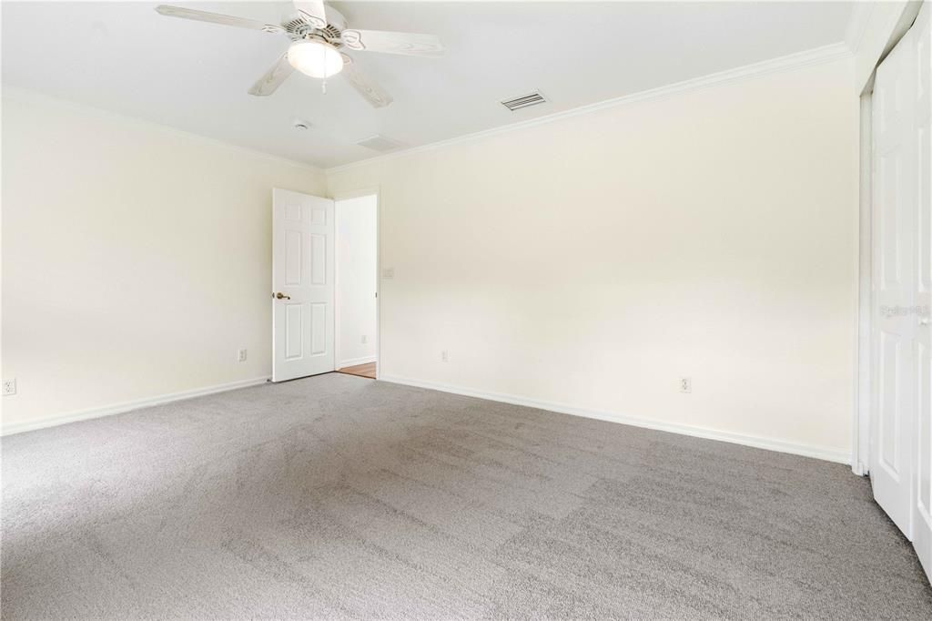 Activo con contrato: $615,000 (4 camas, 3 baños, 3112 Pies cuadrados)