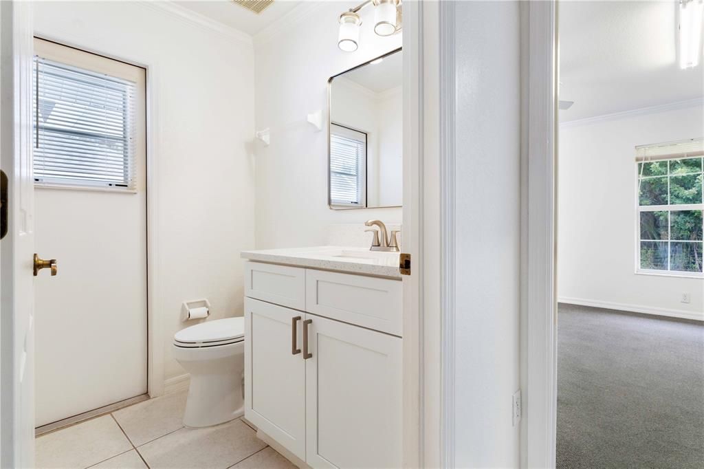 Activo con contrato: $615,000 (4 camas, 3 baños, 3112 Pies cuadrados)