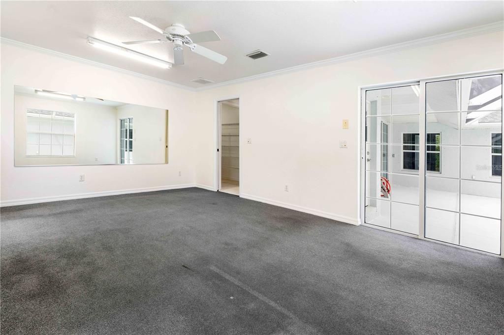 Activo con contrato: $615,000 (4 camas, 3 baños, 3112 Pies cuadrados)