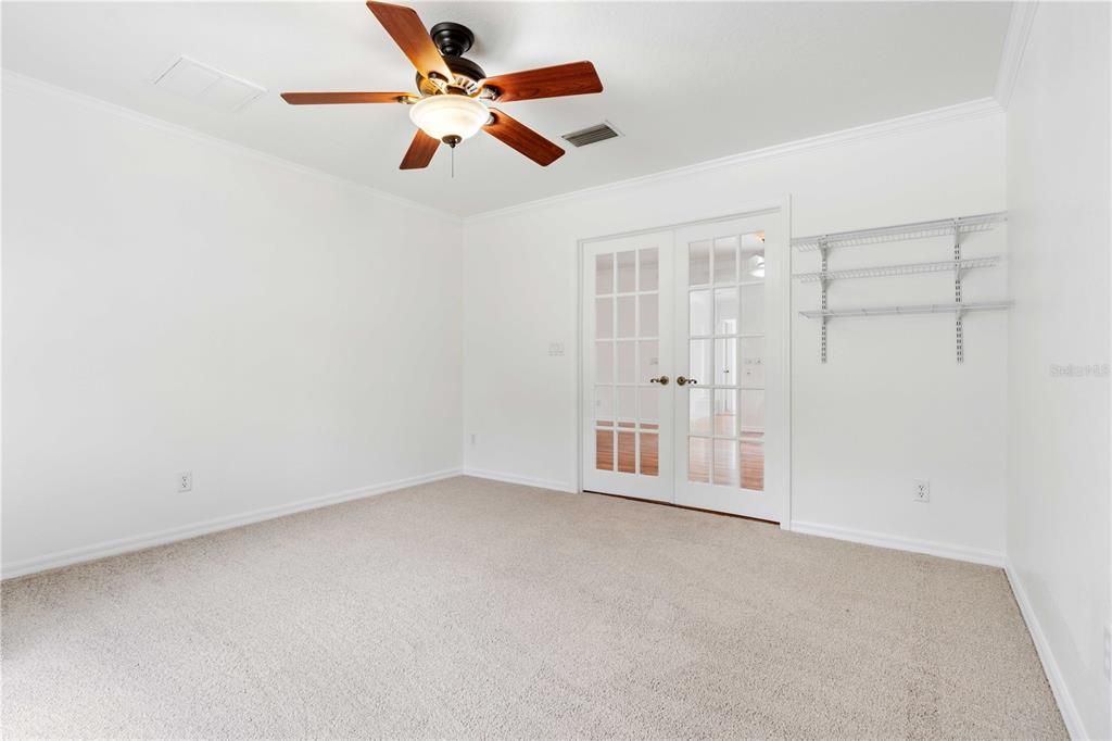 Activo con contrato: $615,000 (4 camas, 3 baños, 3112 Pies cuadrados)