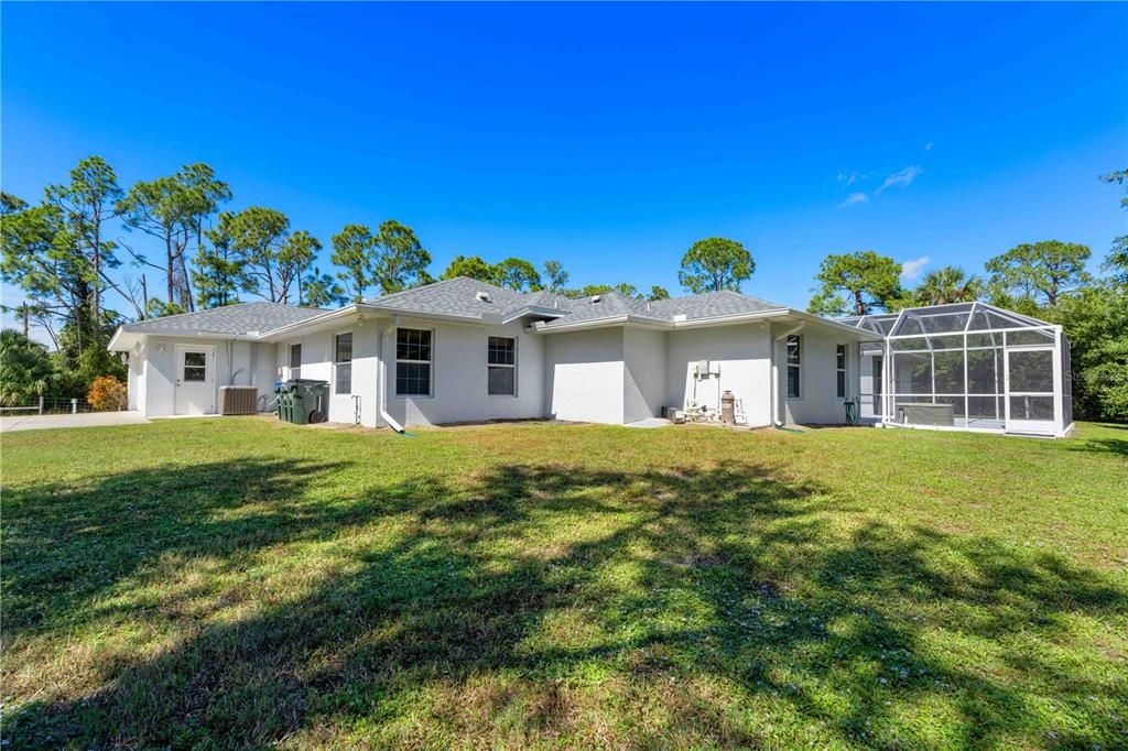 Activo con contrato: $615,000 (4 camas, 3 baños, 3112 Pies cuadrados)