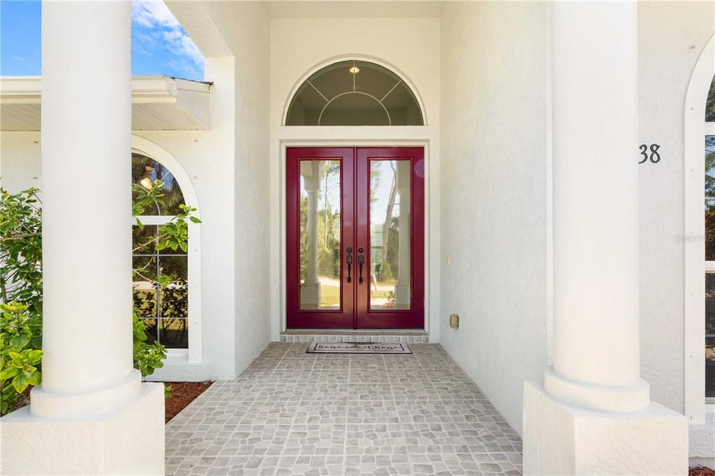 Activo con contrato: $615,000 (4 camas, 3 baños, 3112 Pies cuadrados)