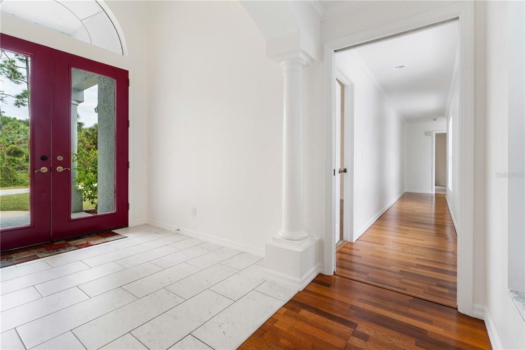 Activo con contrato: $615,000 (4 camas, 3 baños, 3112 Pies cuadrados)