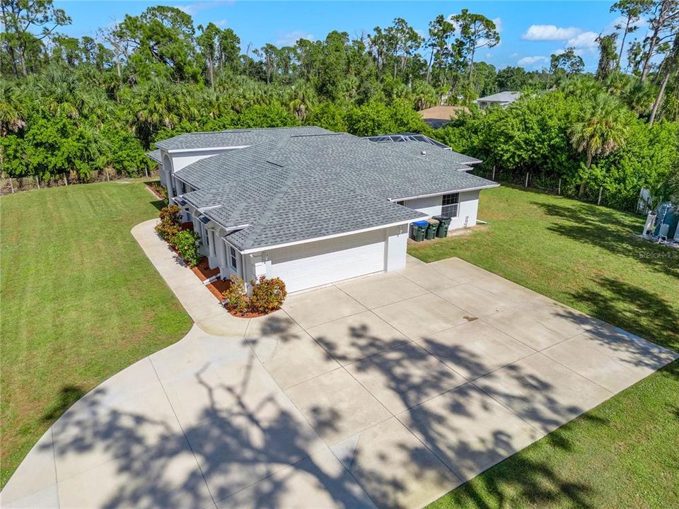 Activo con contrato: $615,000 (4 camas, 3 baños, 3112 Pies cuadrados)