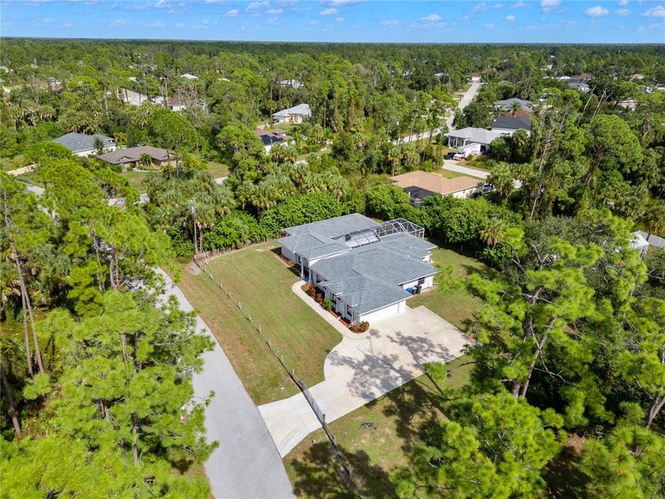 Activo con contrato: $615,000 (4 camas, 3 baños, 3112 Pies cuadrados)