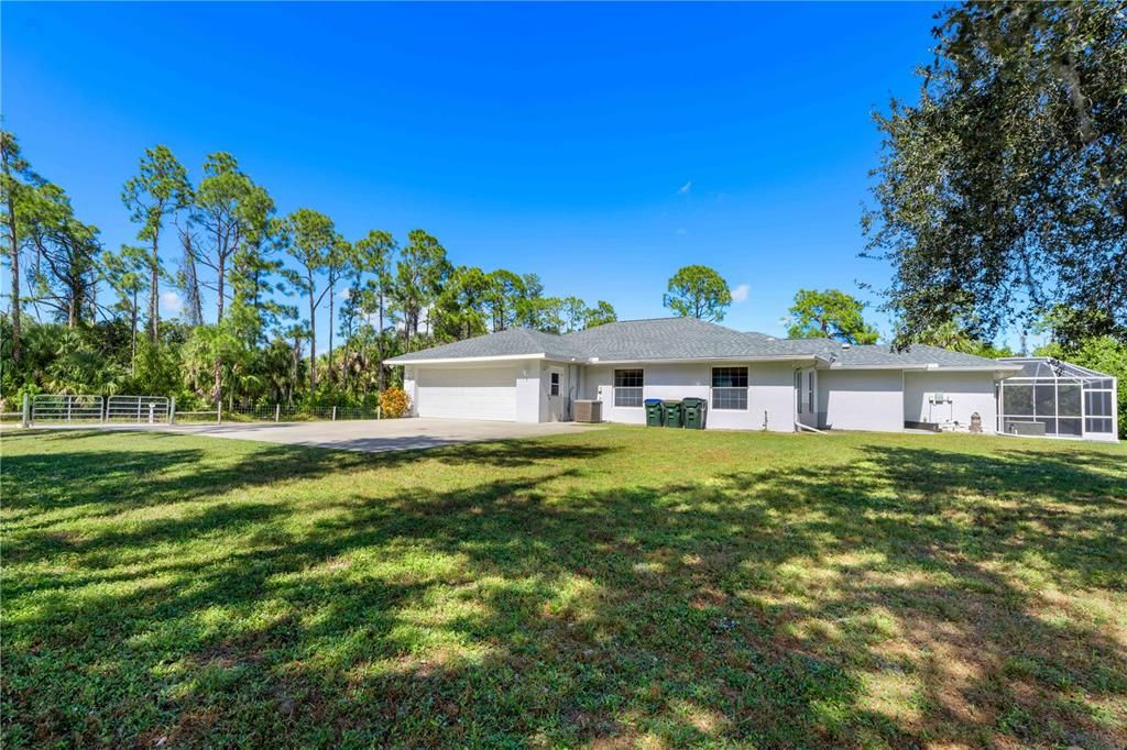 Activo con contrato: $615,000 (4 camas, 3 baños, 3112 Pies cuadrados)