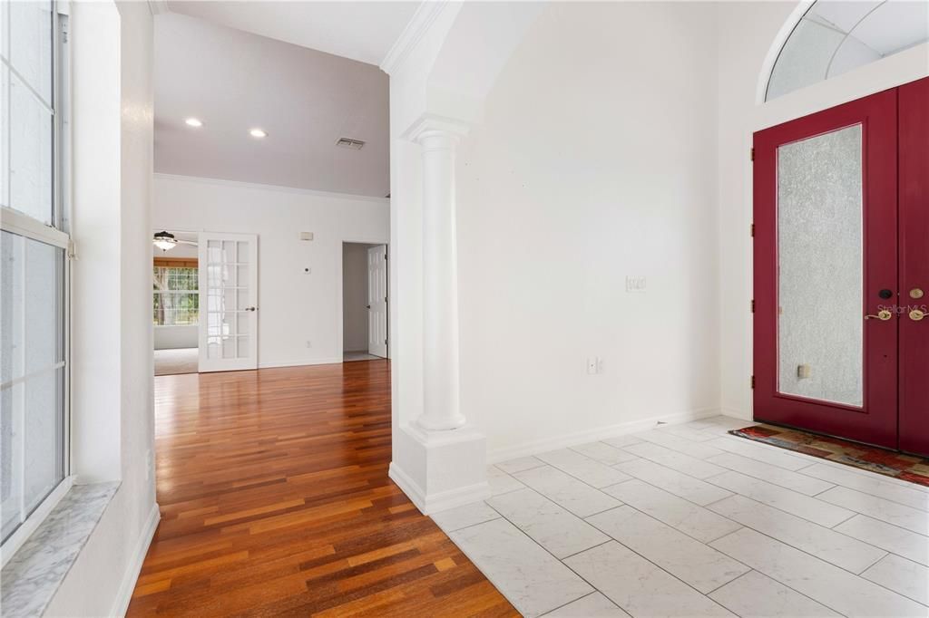 Activo con contrato: $615,000 (4 camas, 3 baños, 3112 Pies cuadrados)