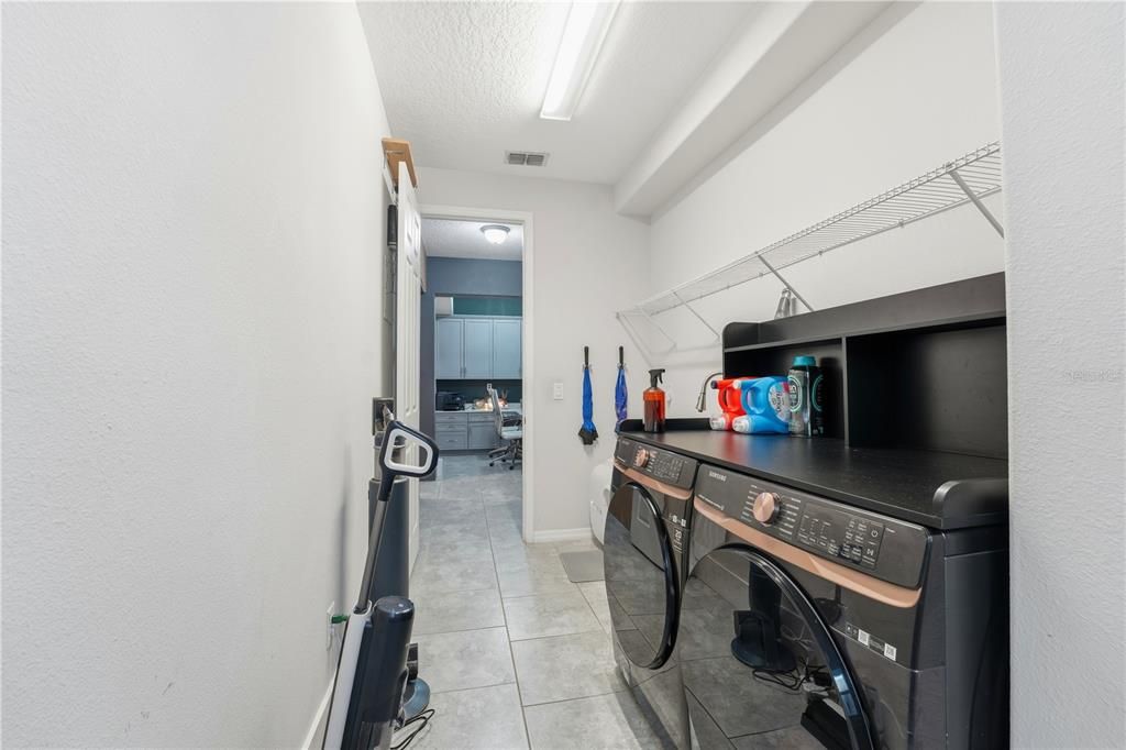 For Sale: $1,090,000 (5 beds, 4 baths, 4478 Square Feet)