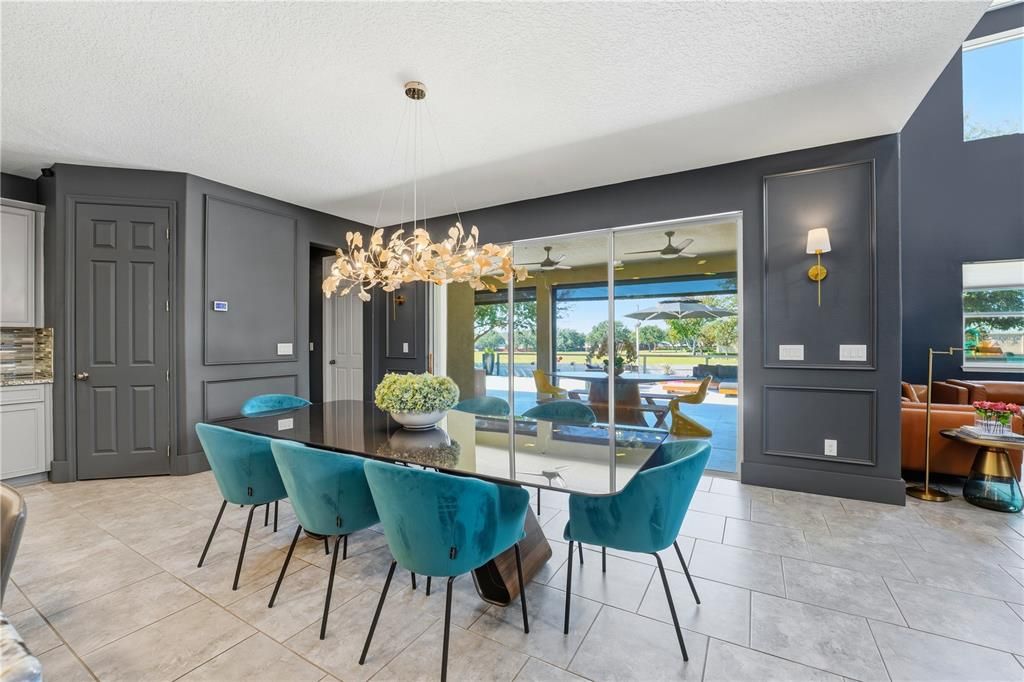 For Sale: $1,090,000 (5 beds, 4 baths, 4478 Square Feet)