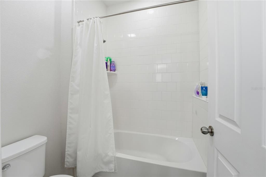 For Sale: $1,090,000 (5 beds, 4 baths, 4478 Square Feet)