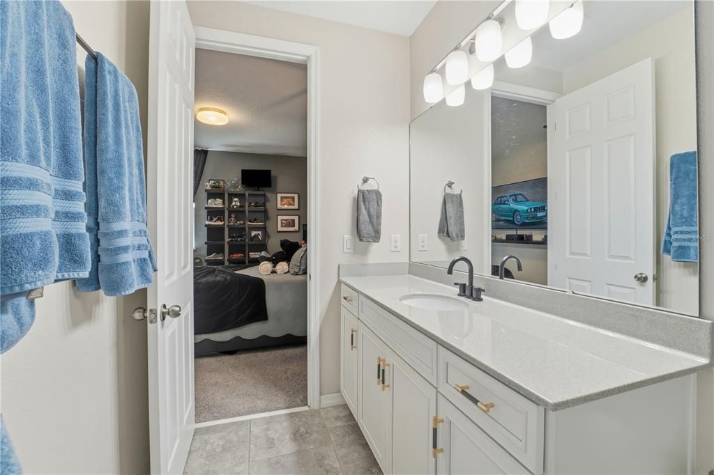 For Sale: $1,090,000 (5 beds, 4 baths, 4478 Square Feet)