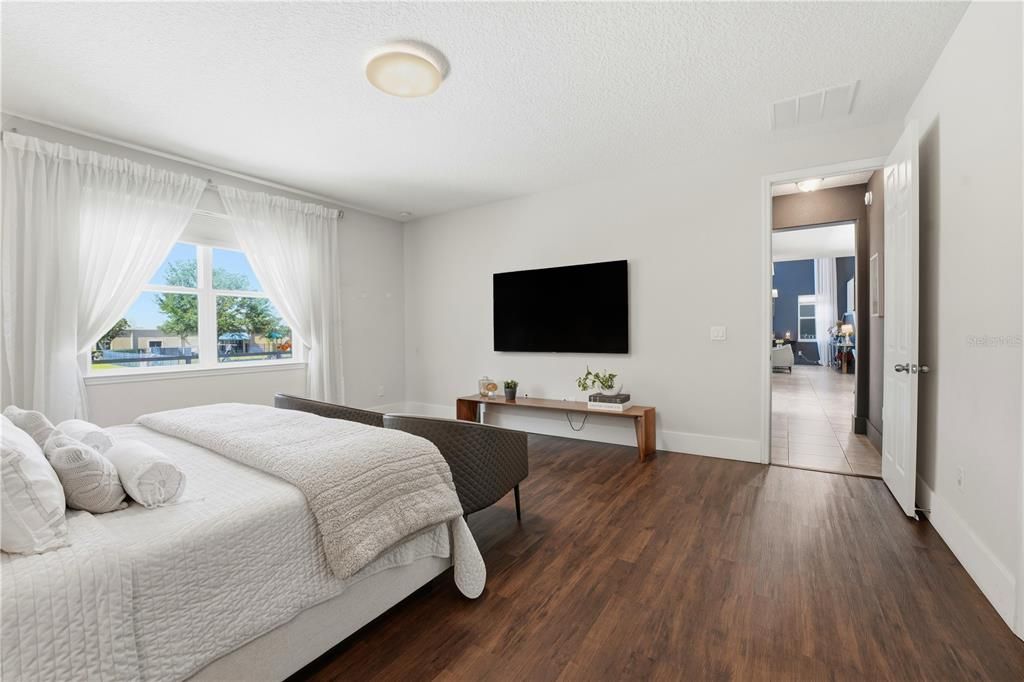 For Sale: $1,090,000 (5 beds, 4 baths, 4478 Square Feet)