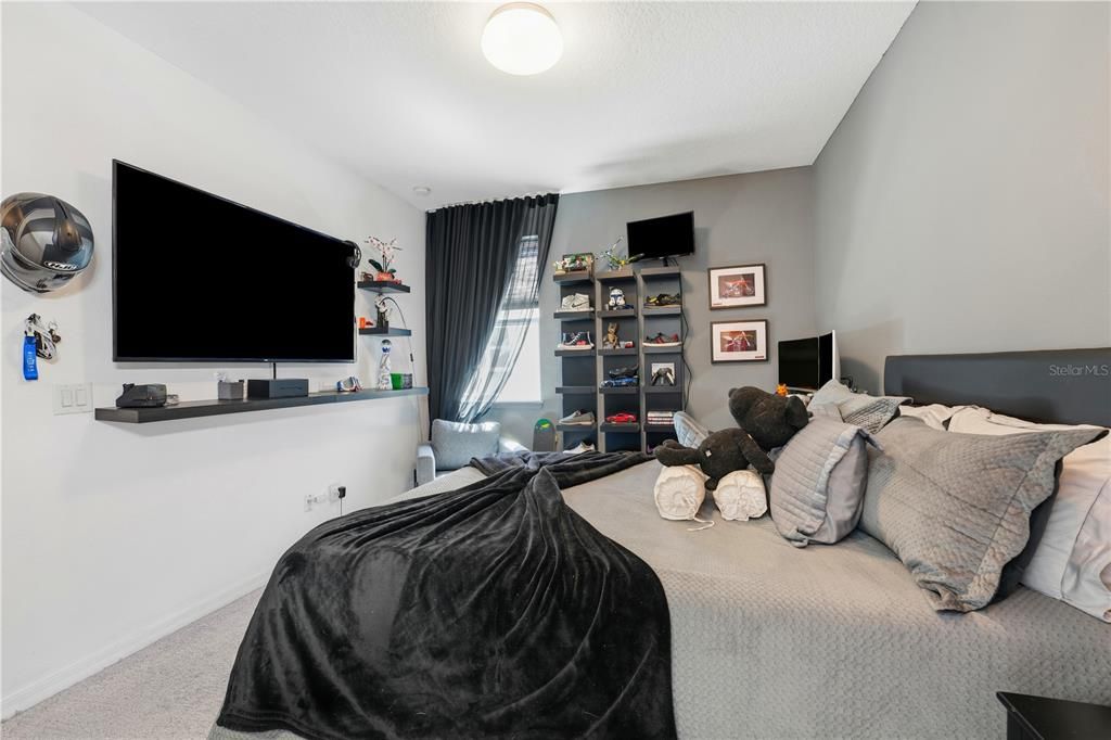 For Sale: $1,090,000 (5 beds, 4 baths, 4478 Square Feet)