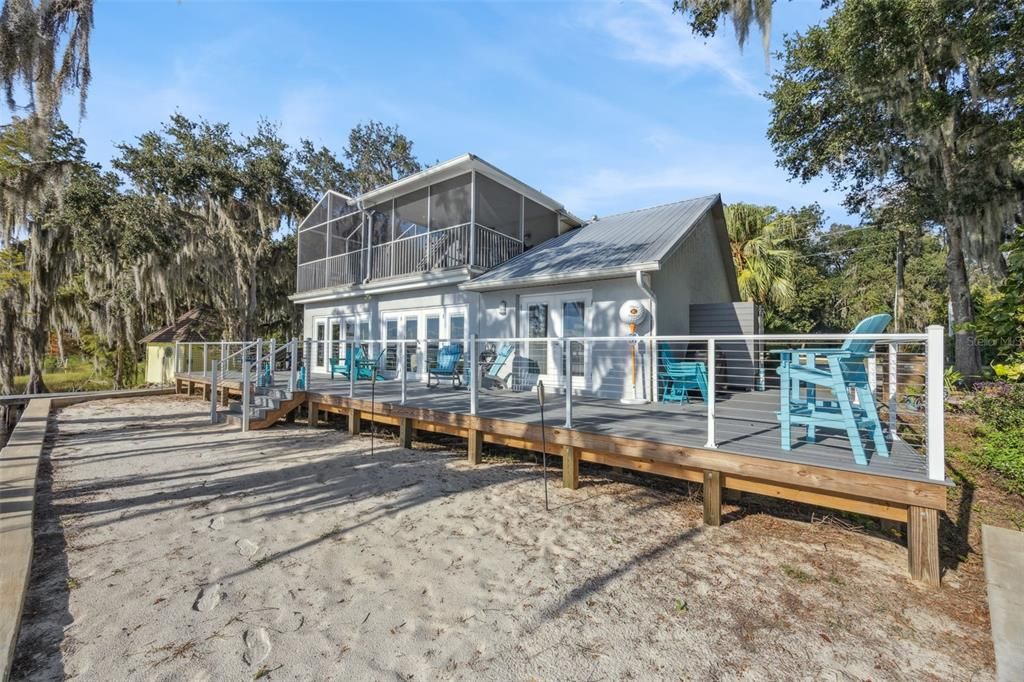 合同活跃: $895,000 (3 贝兹, 2 浴室, 2172 平方英尺)