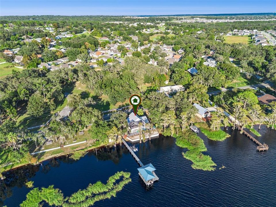 合同活跃: $895,000 (3 贝兹, 2 浴室, 2172 平方英尺)