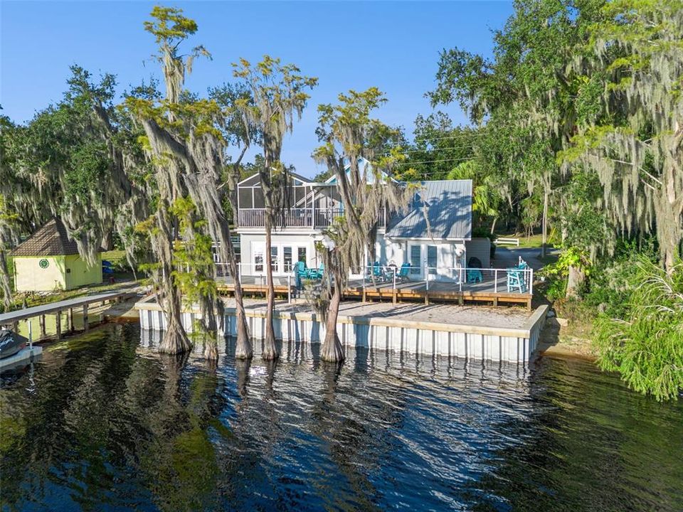 合同活跃: $895,000 (3 贝兹, 2 浴室, 2172 平方英尺)