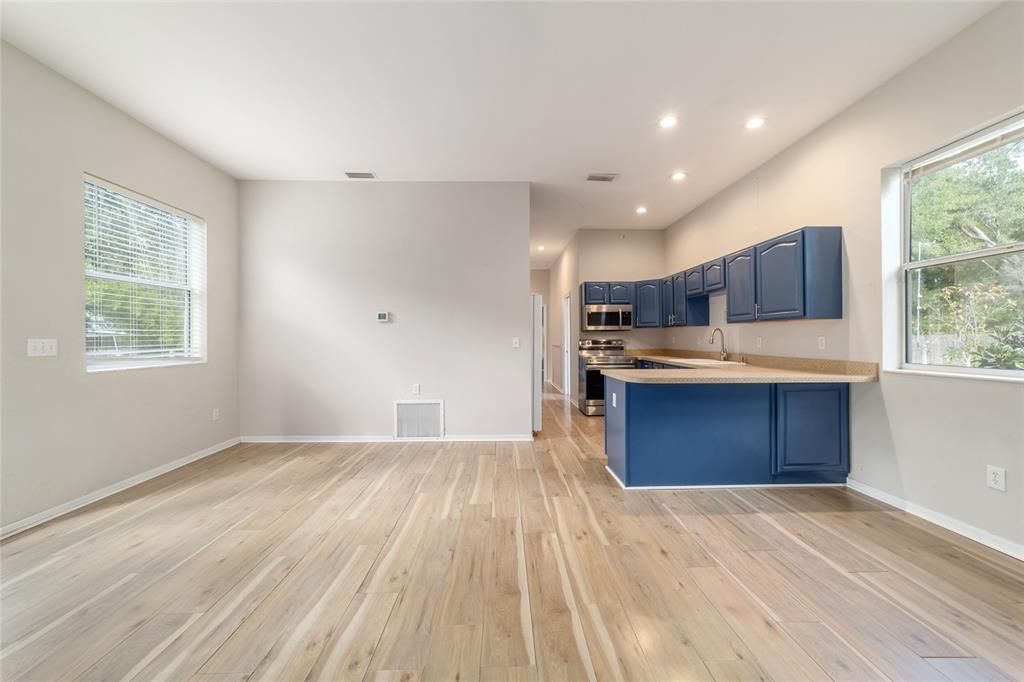 待售: $1,250,000 (5 贝兹, 4 浴室, 5357 平方英尺)