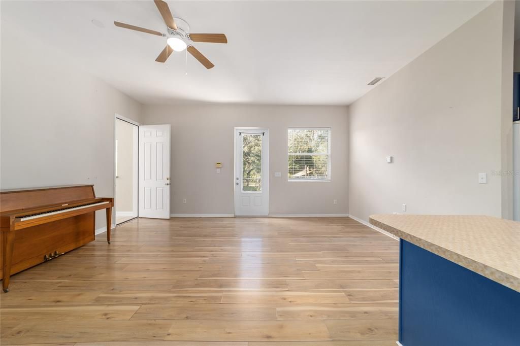 待售: $1,250,000 (5 贝兹, 4 浴室, 5357 平方英尺)