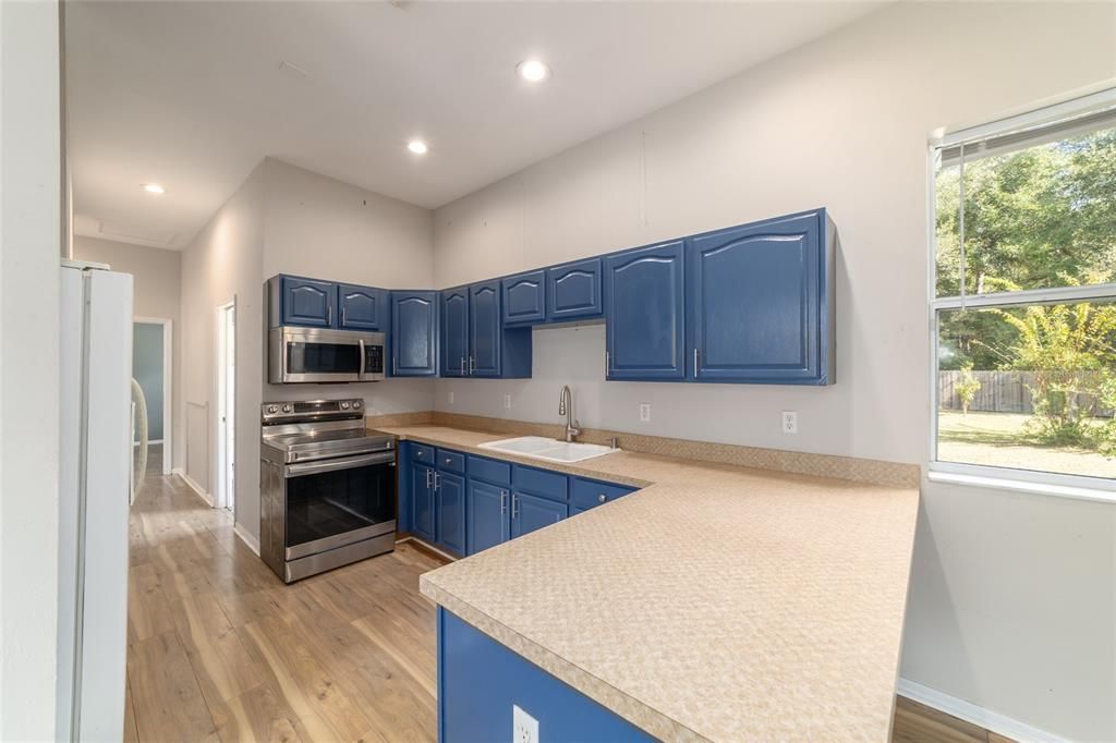 待售: $1,250,000 (5 贝兹, 4 浴室, 5357 平方英尺)