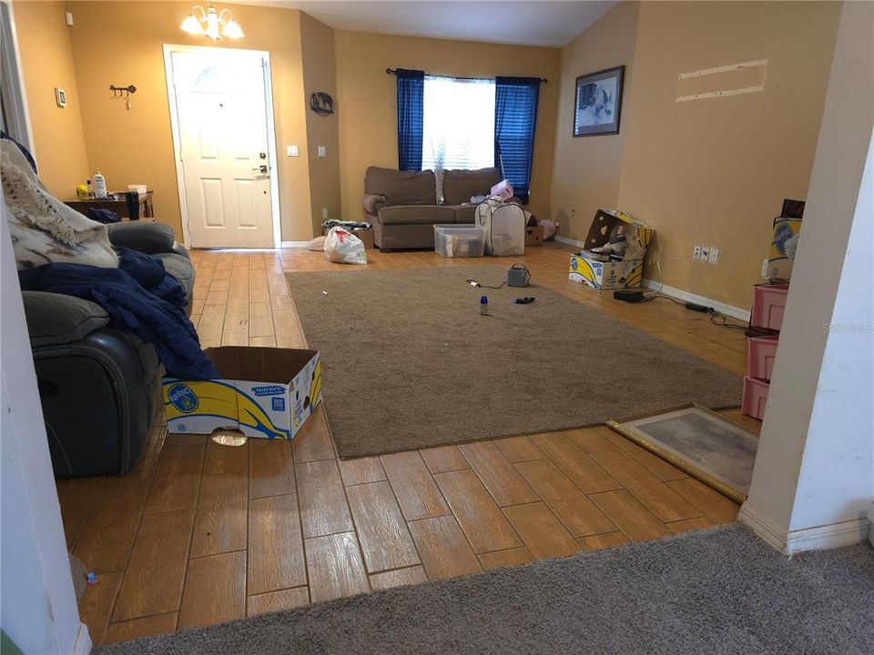 Active With Contract: $180,000 (3 beds, 2 baths, 1690 Square Feet)