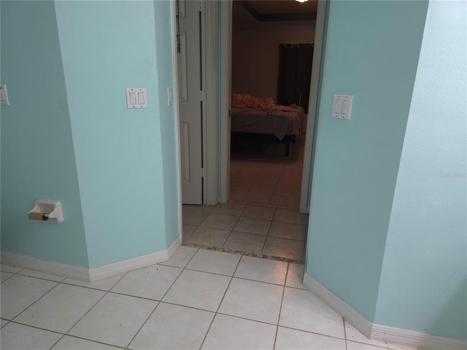 Active With Contract: $180,000 (3 beds, 2 baths, 1690 Square Feet)