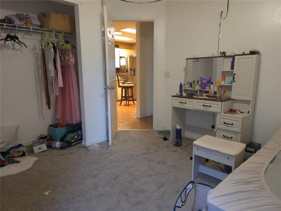 Active With Contract: $180,000 (3 beds, 2 baths, 1690 Square Feet)