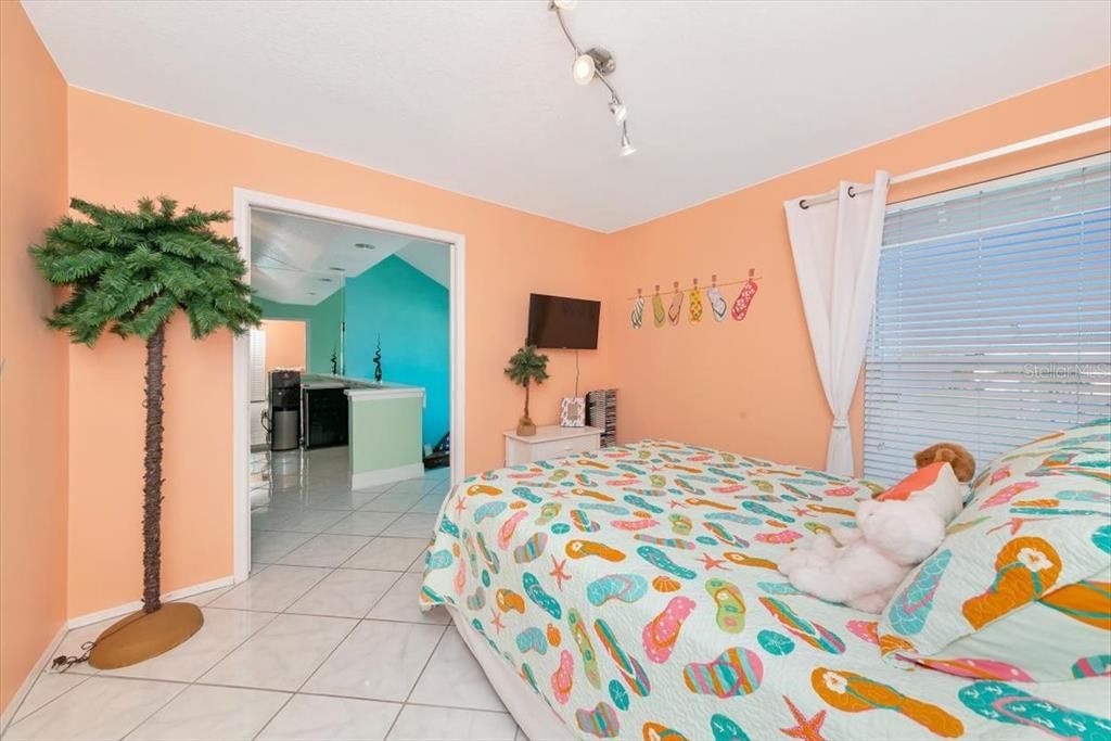 待售: $309,000 (2 贝兹, 2 浴室, 1115 平方英尺)