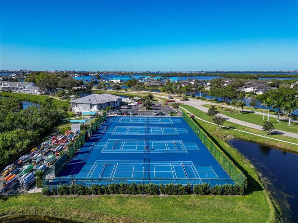 待售: $309,000 (2 贝兹, 2 浴室, 1115 平方英尺)