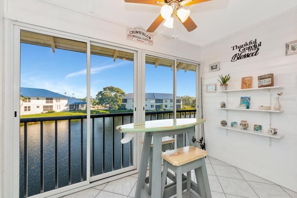 待售: $309,000 (2 贝兹, 2 浴室, 1115 平方英尺)