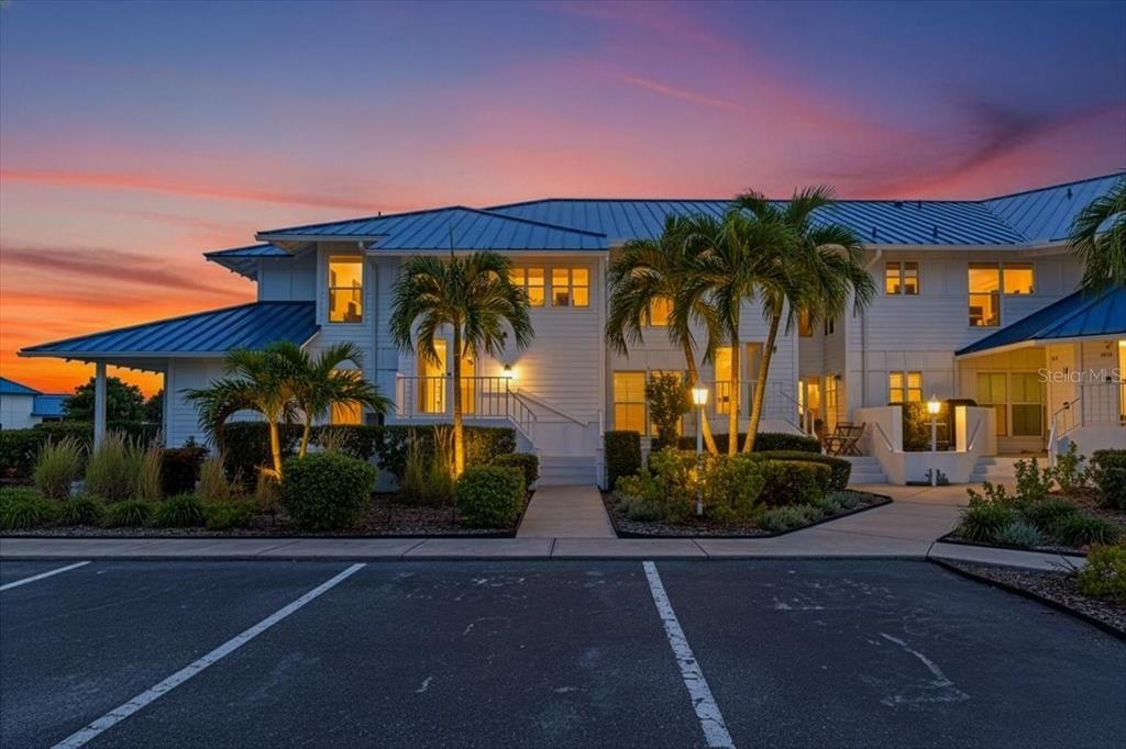 待售: $309,000 (2 贝兹, 2 浴室, 1115 平方英尺)